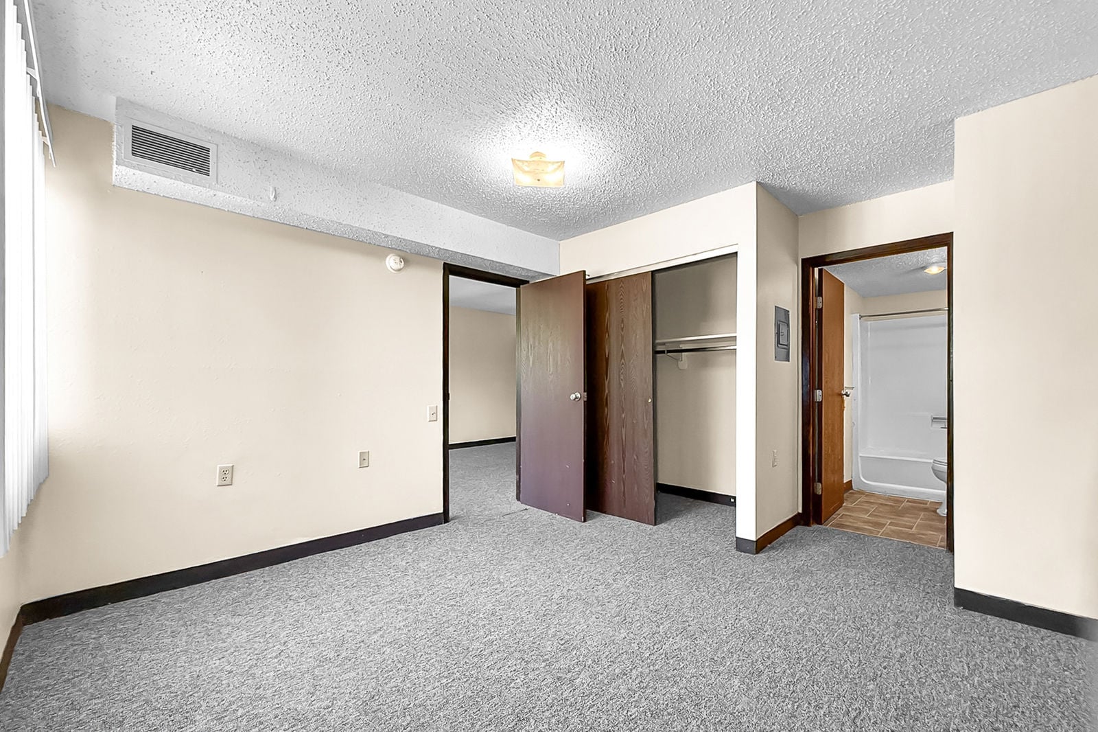 Mapleleaf Apartments