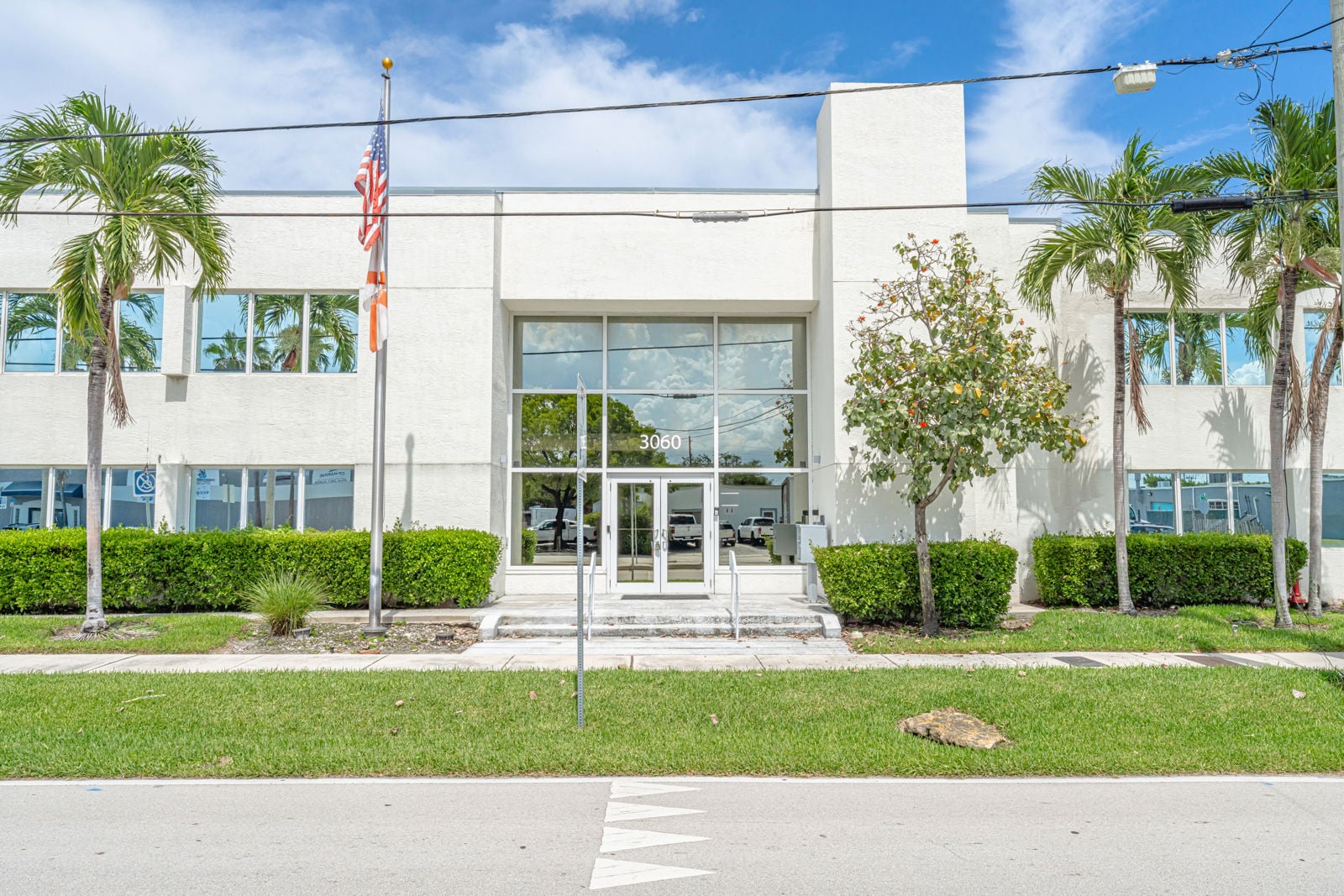 Exterior_3060SW2Ave_FTL_5