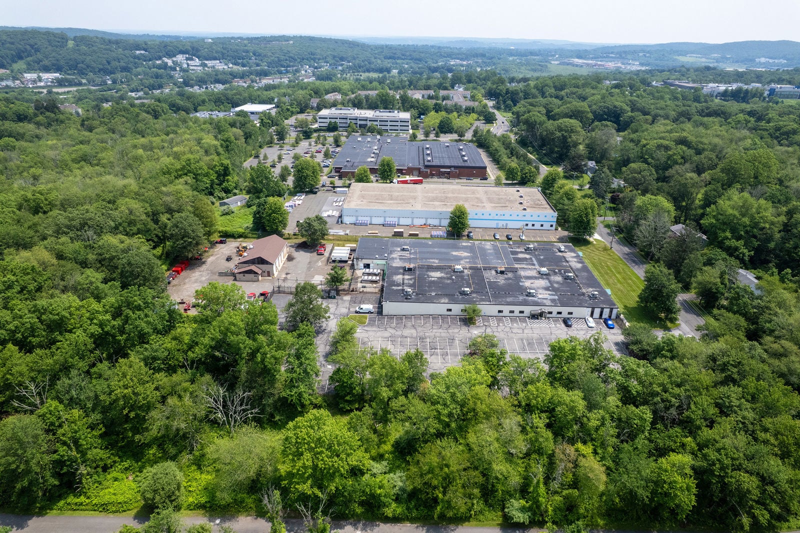 55 Old Ridgebury Road - Image 2