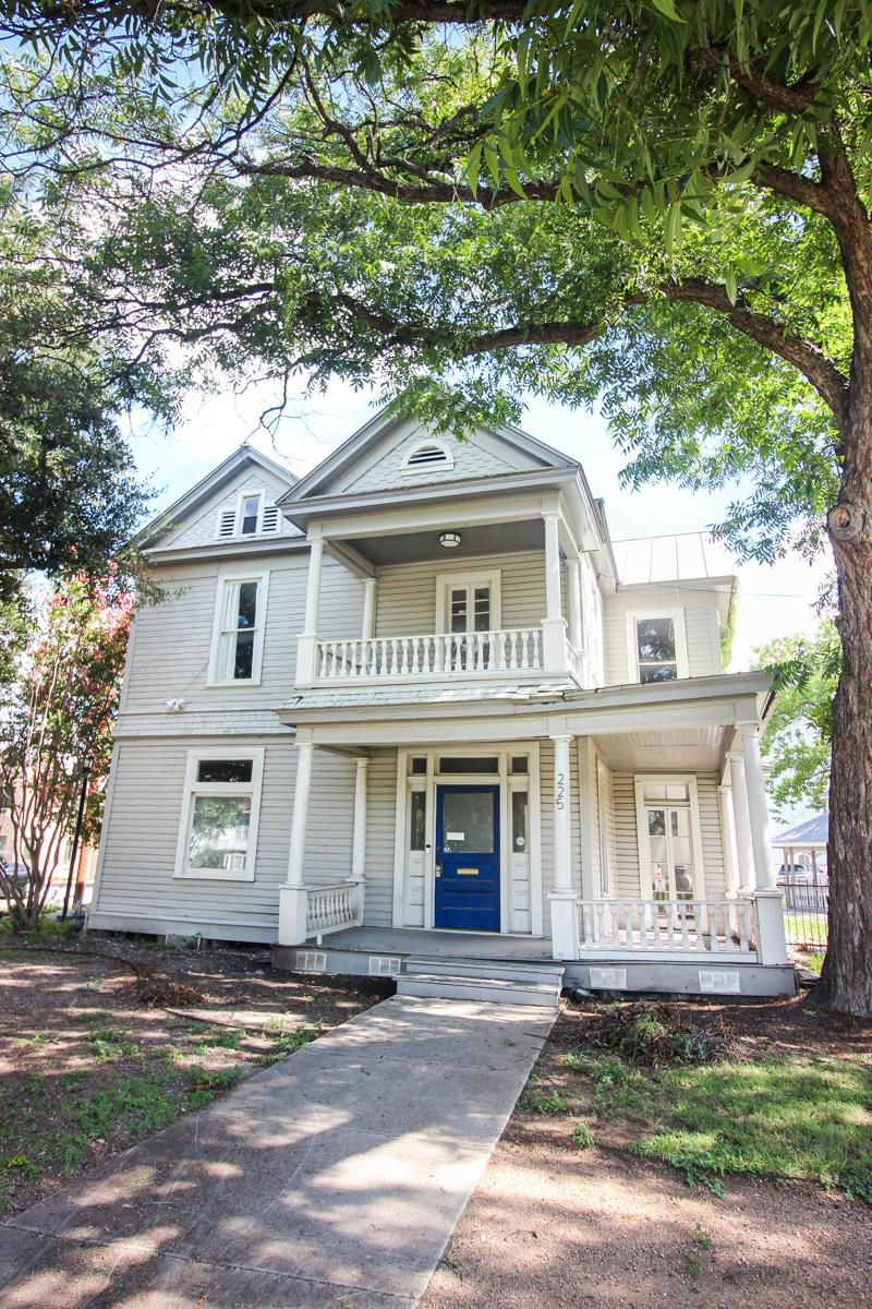 225 West Poplar Street - Image 1