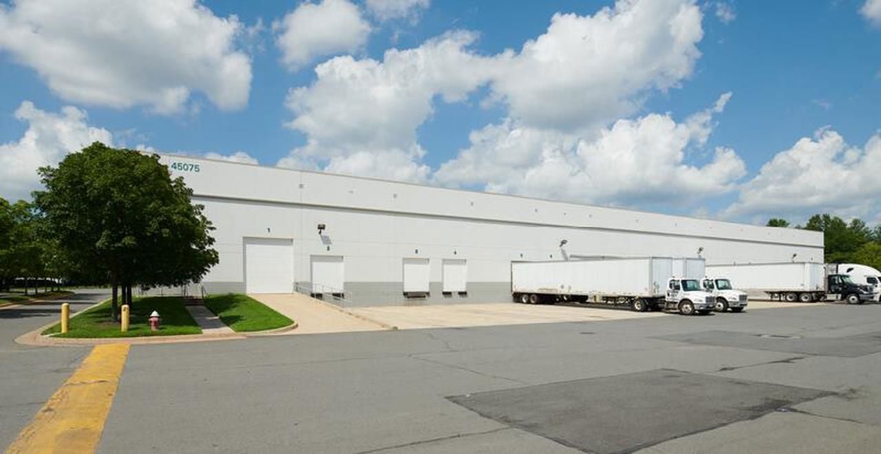 Dulles Distribution Ctr, 45075 Old Ox Rd, Dulles, VA, 20166