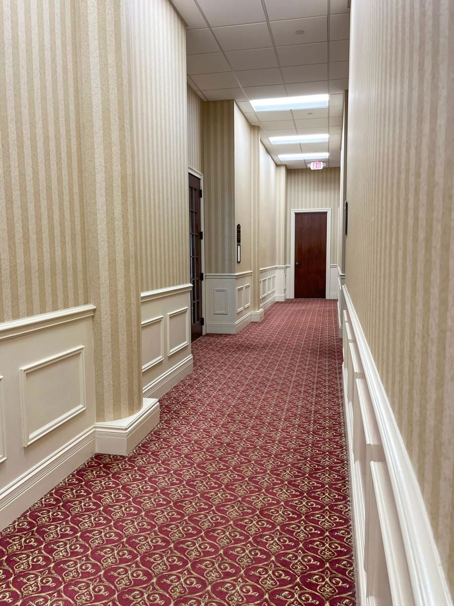 4225 N PW Rd - Hallway