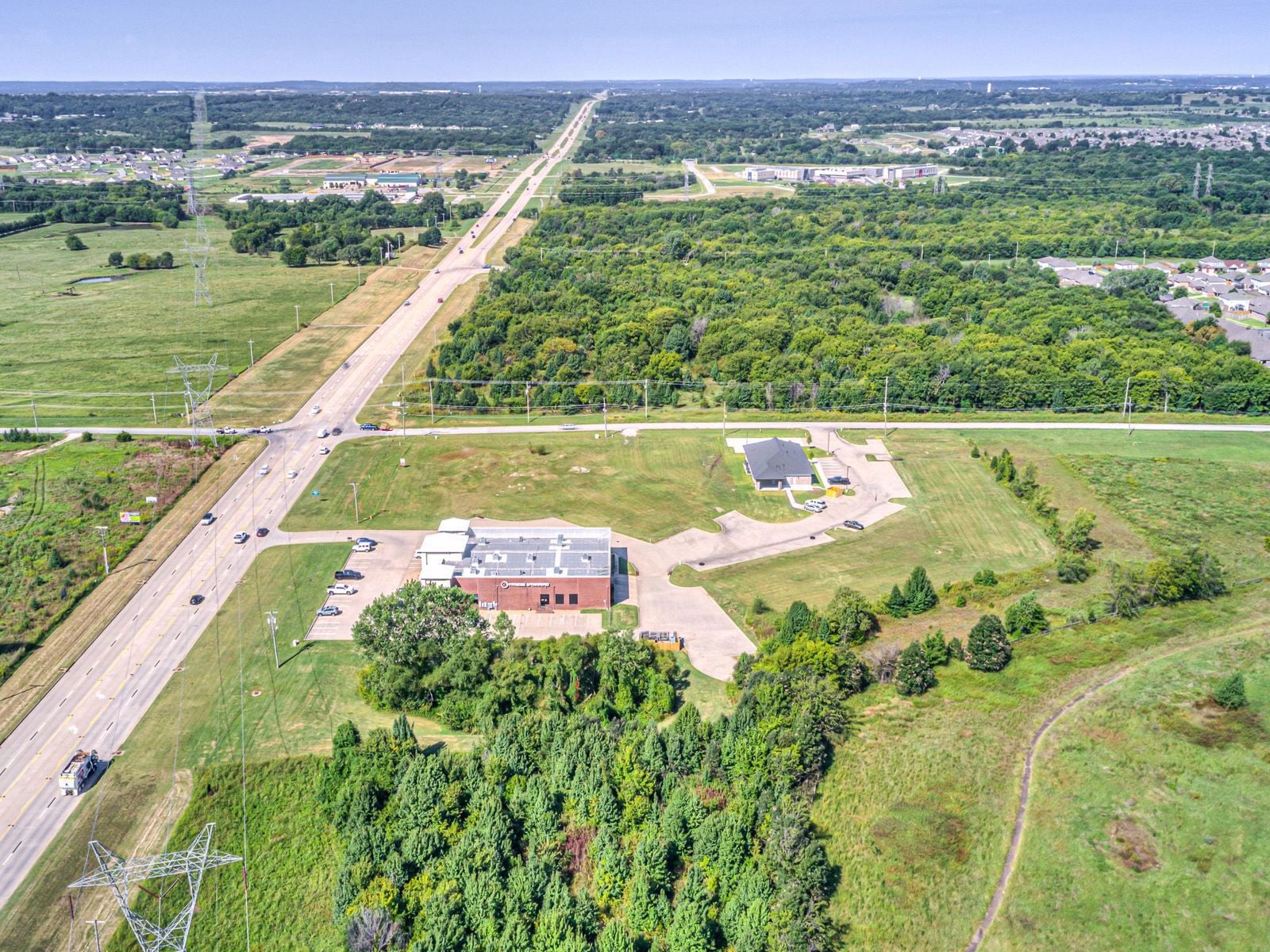 Hendrix Business Park 5085 East 151st Street South - Image 9