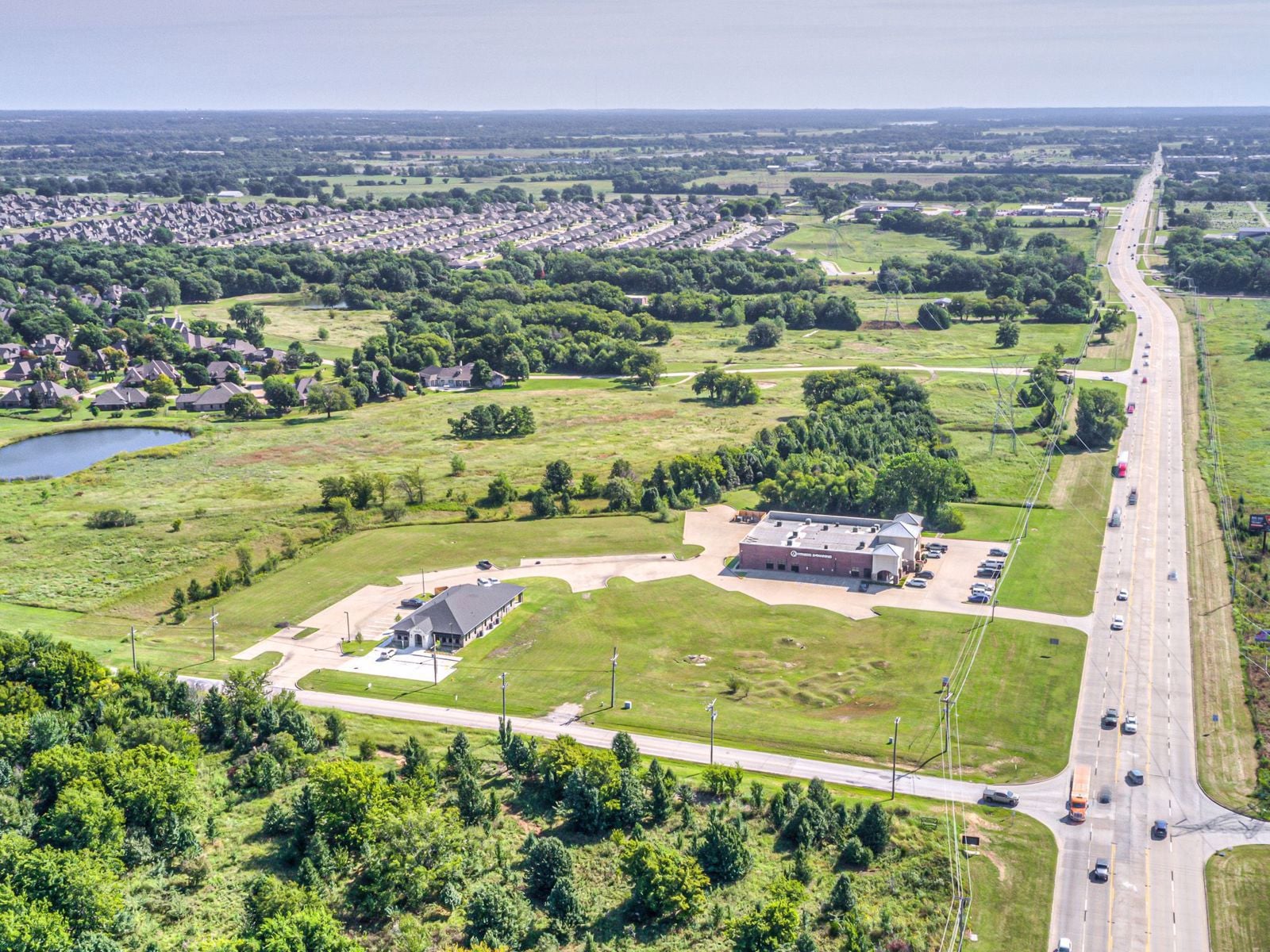 Hendrix Business Park 5085 East 151st Street South - Image 3