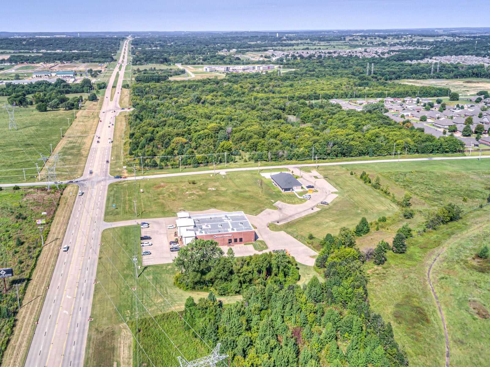 Hendrix Business Park 5085 East 151st Street South - Image 8