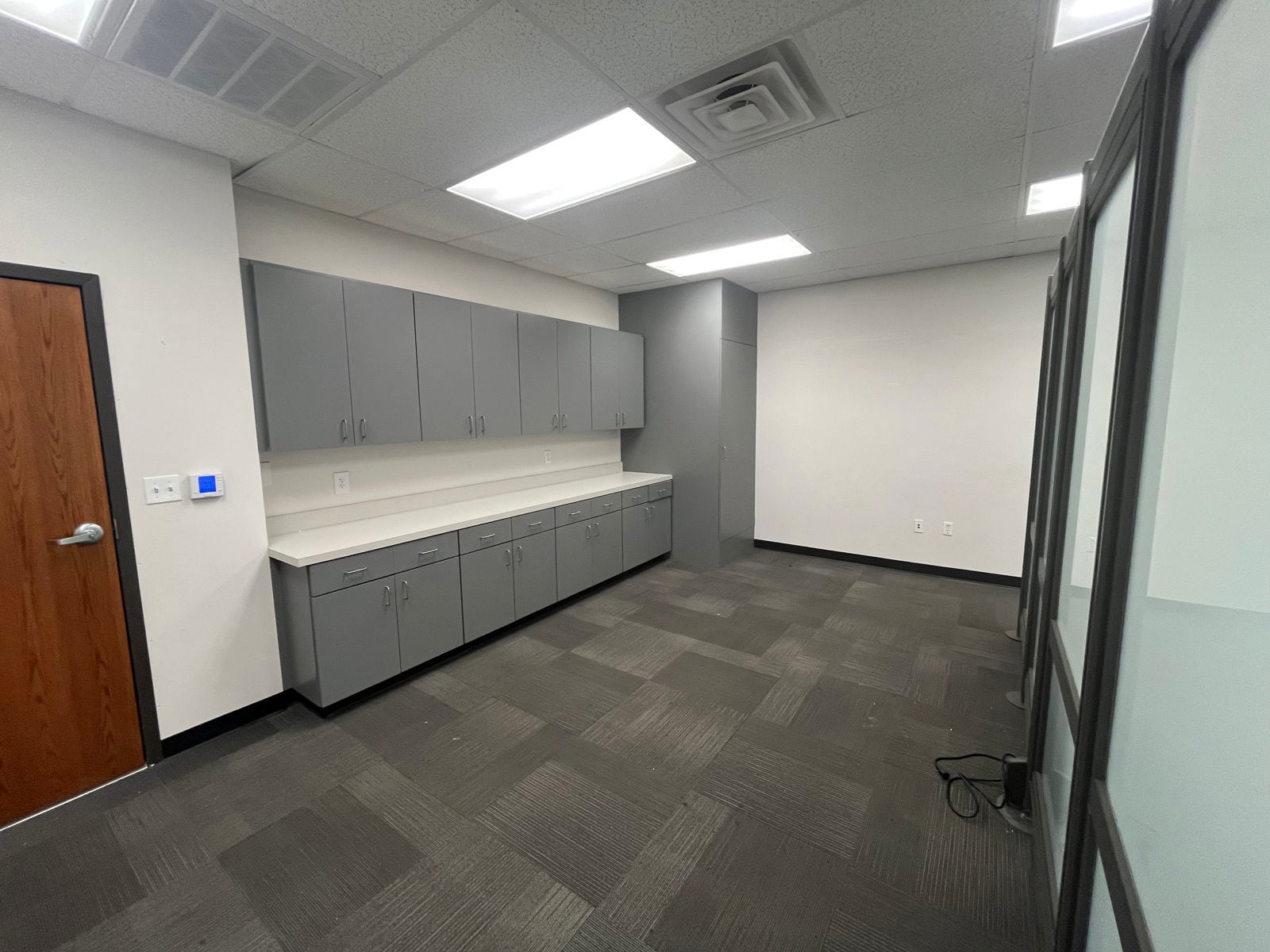 Building Photo - Interior