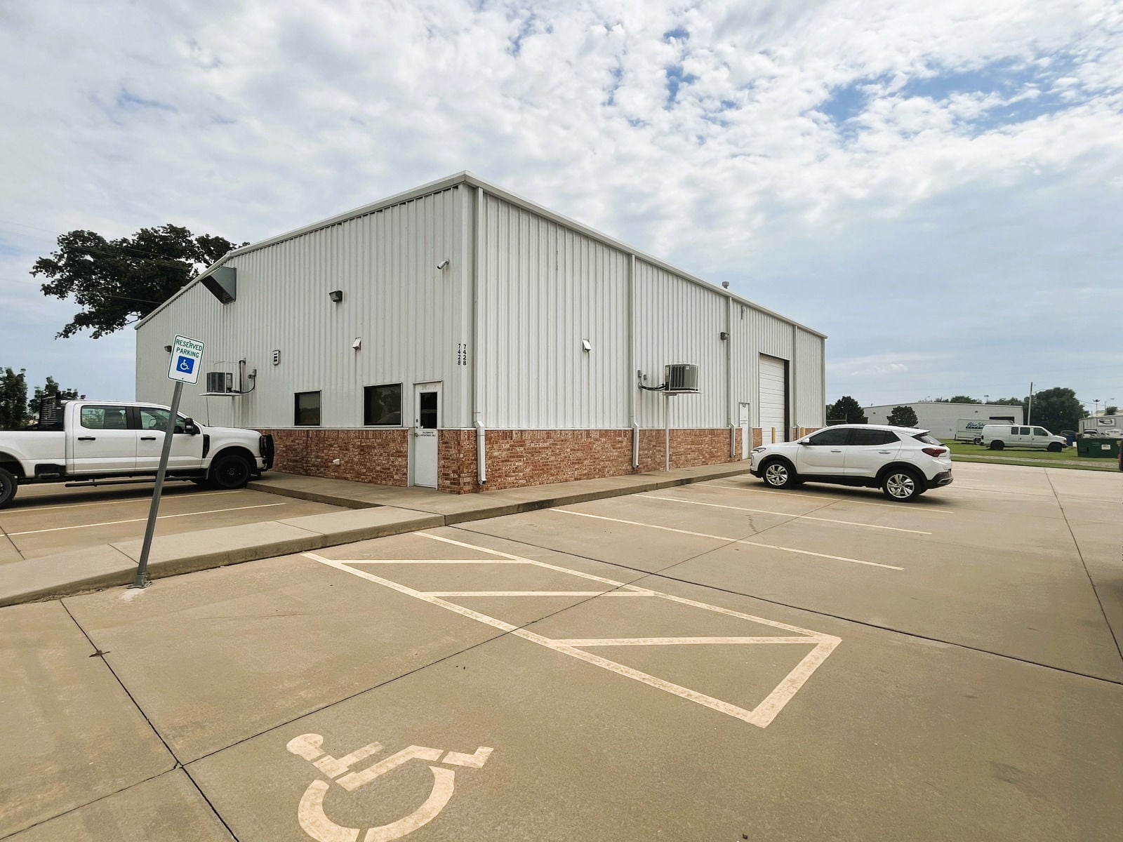 Building Photo - Exterior