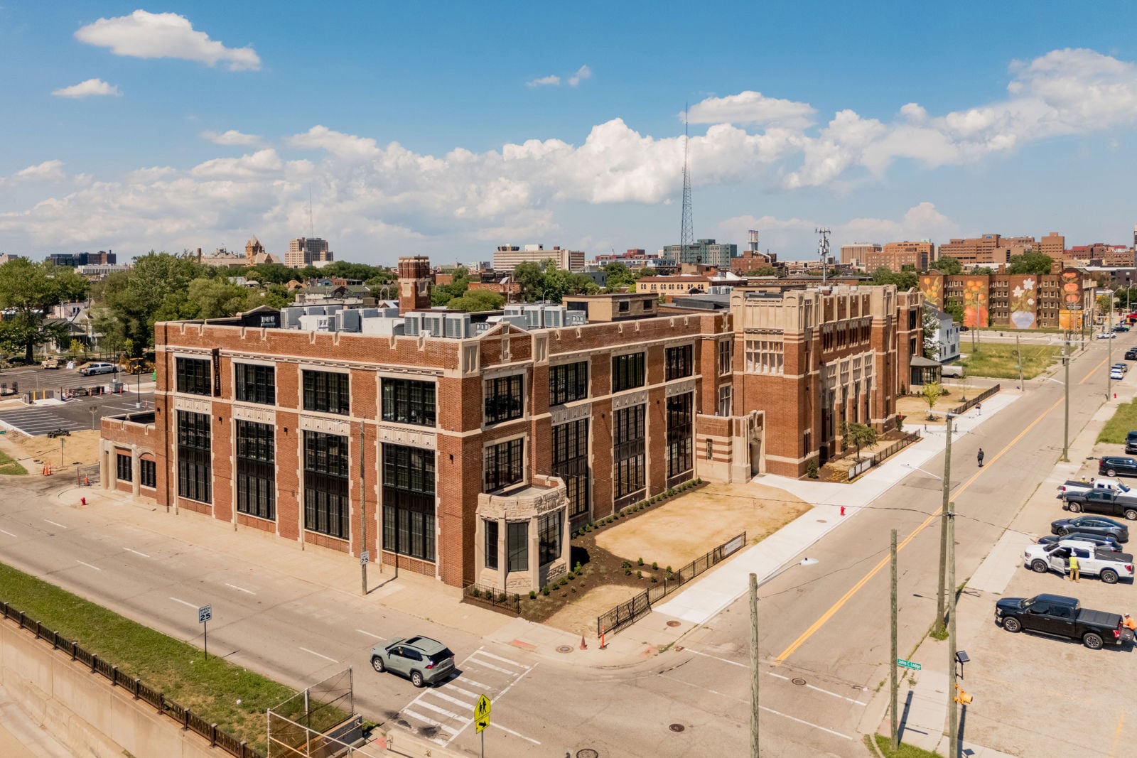 The Jefferson Hub 950 Selden Street - Image 2