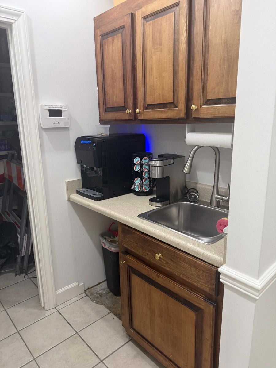 56 Wentworth 1st Floor Kitchenette