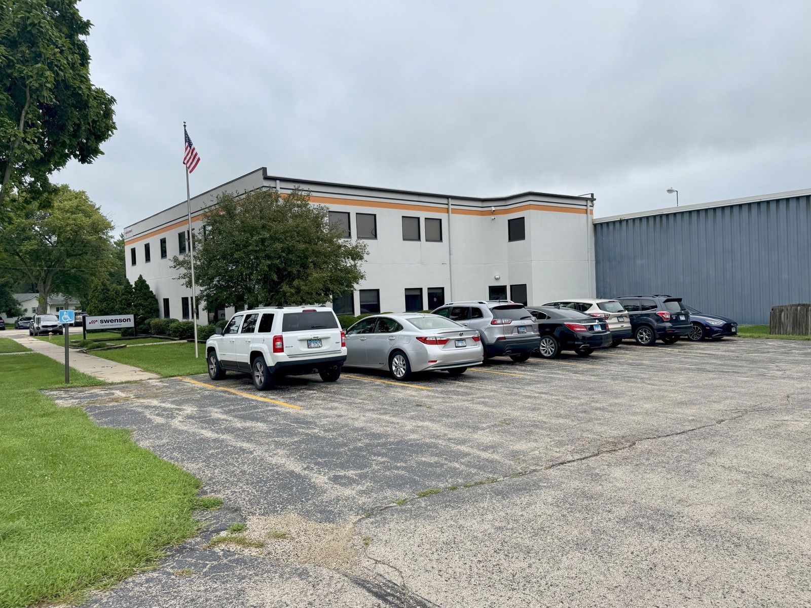 IMG_5991 employee entrance 2