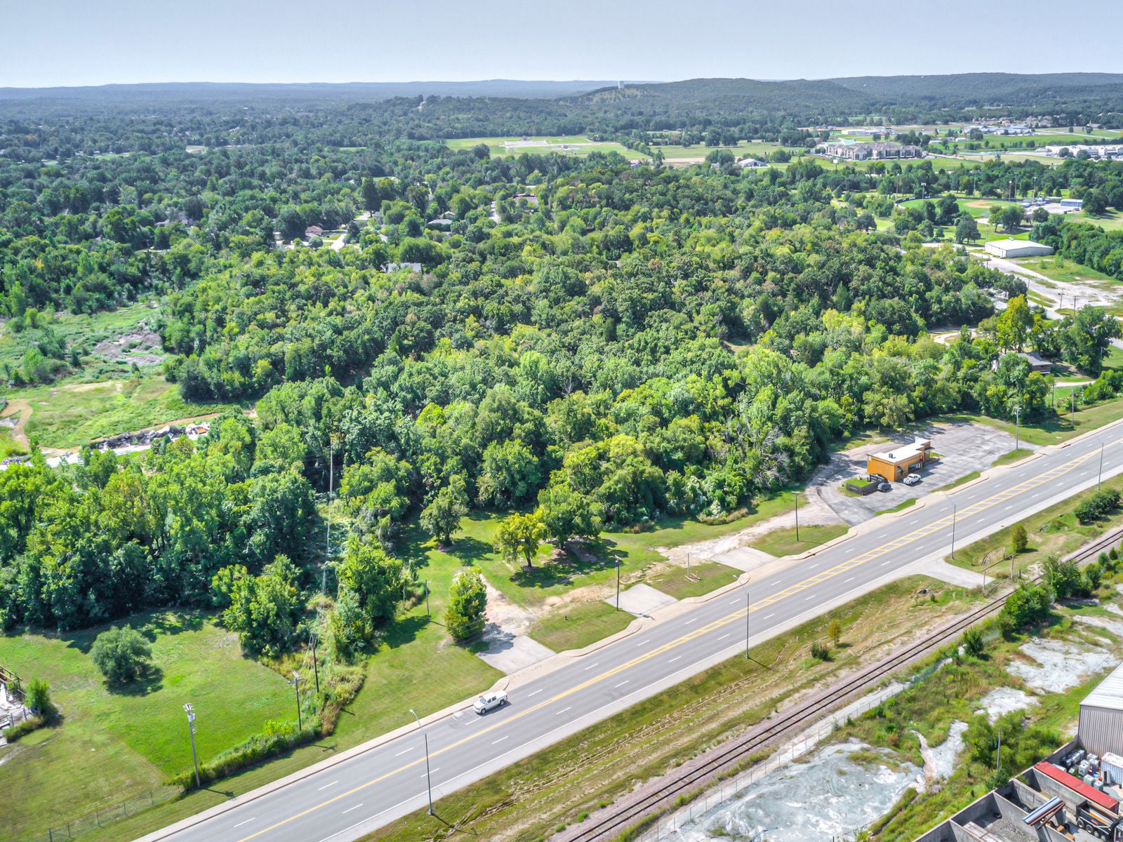 West Dewey Avenue - Image 8