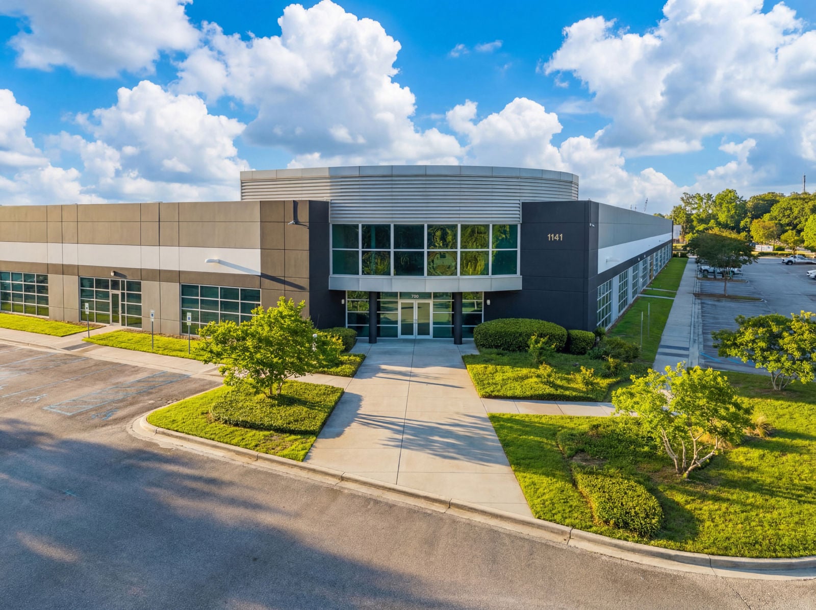 1141RemountRd-KeenEyeMarketing-001