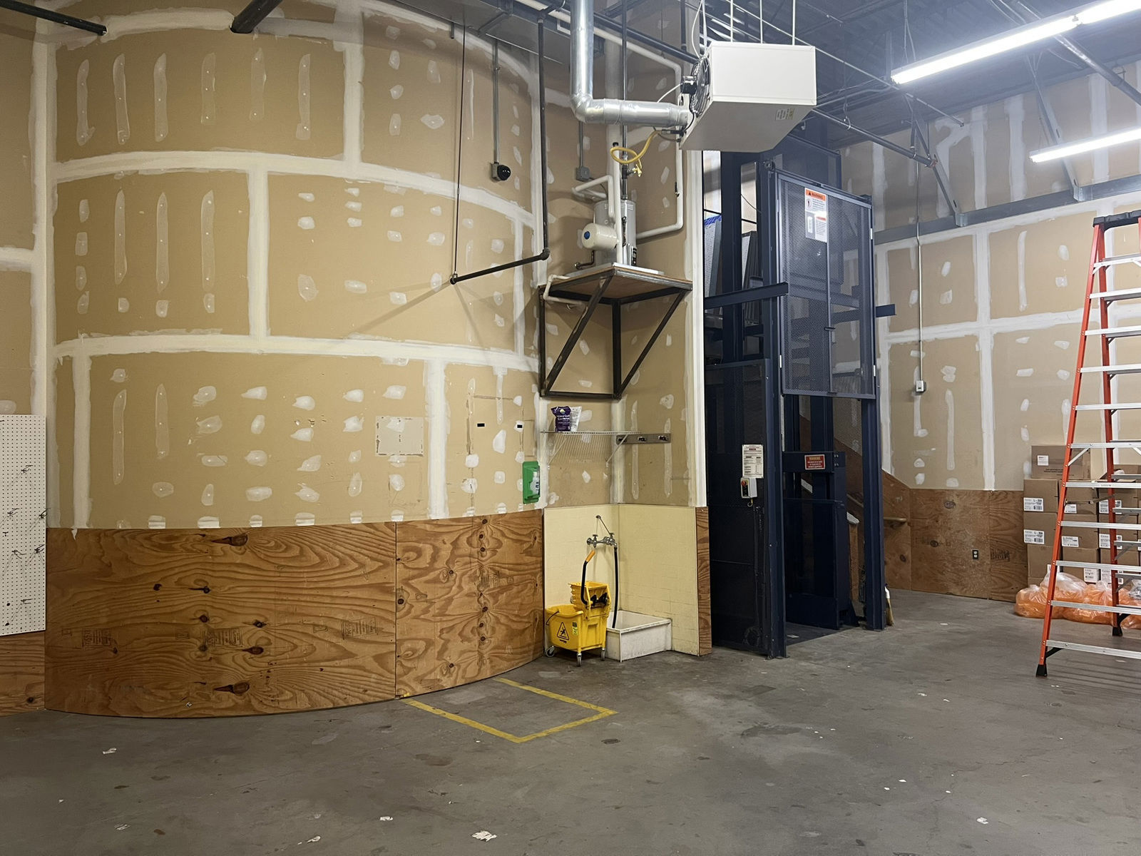 5234 Store Room to Mezz Access.JPEG