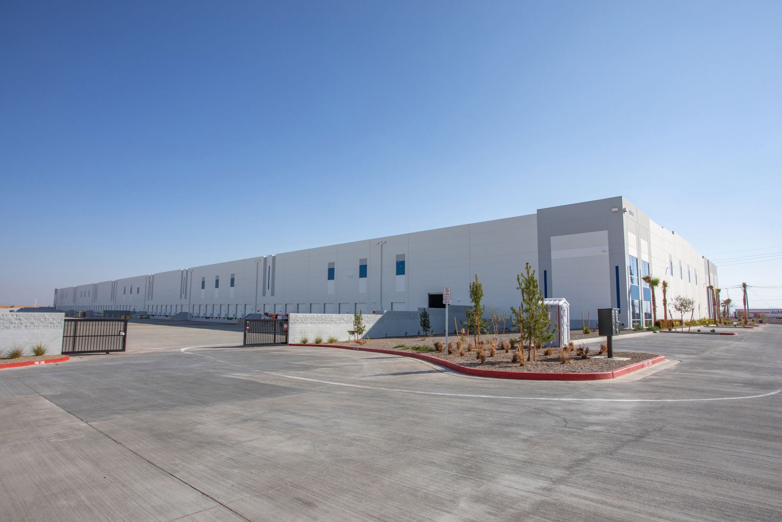 LogistiCenter_Copperwing_B6-4