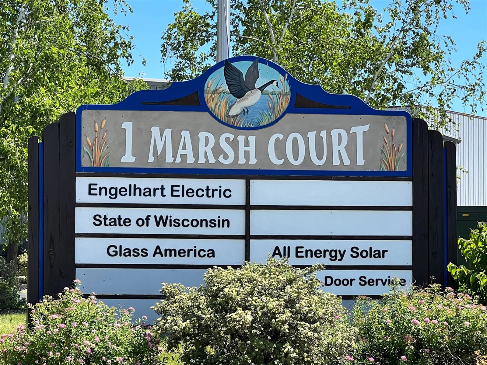 21 Marsh Ct  - monument sign