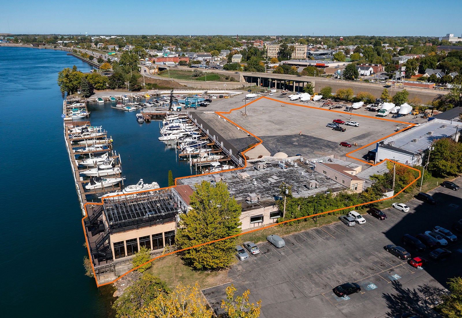 2192 Niagara Street_Buffalo_0968_outline_1600px