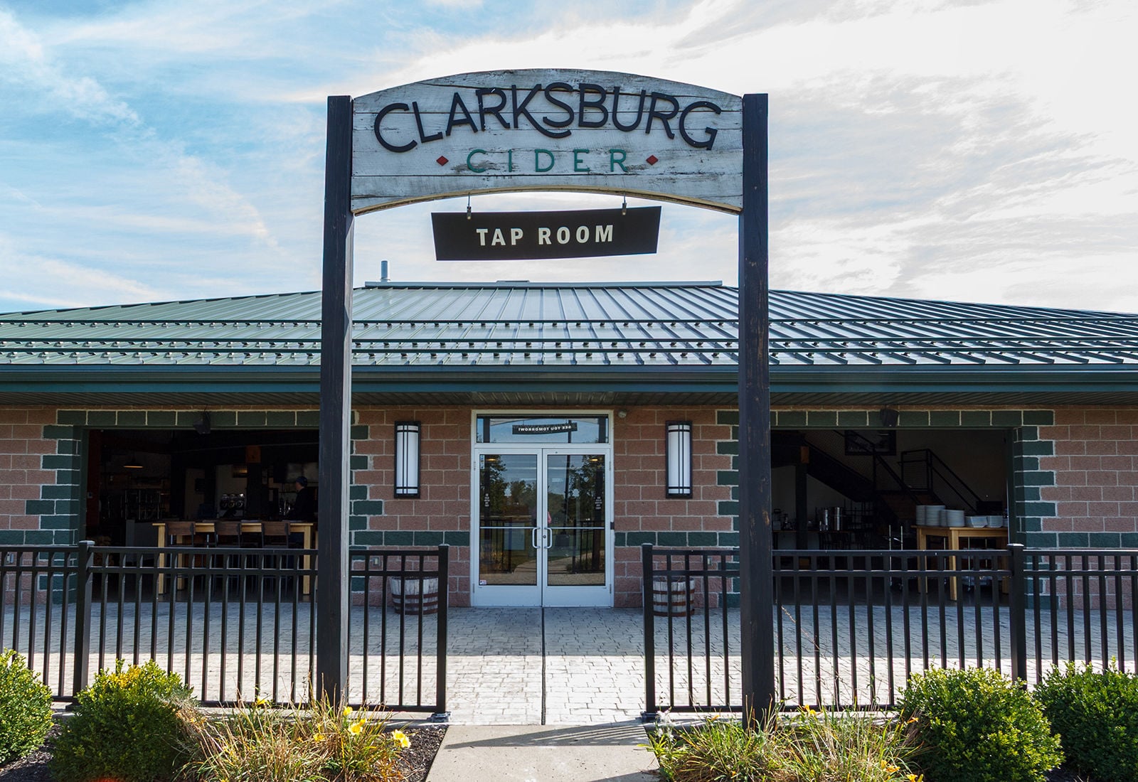 4493 Walden Ave_Lancaster_8776_1600px