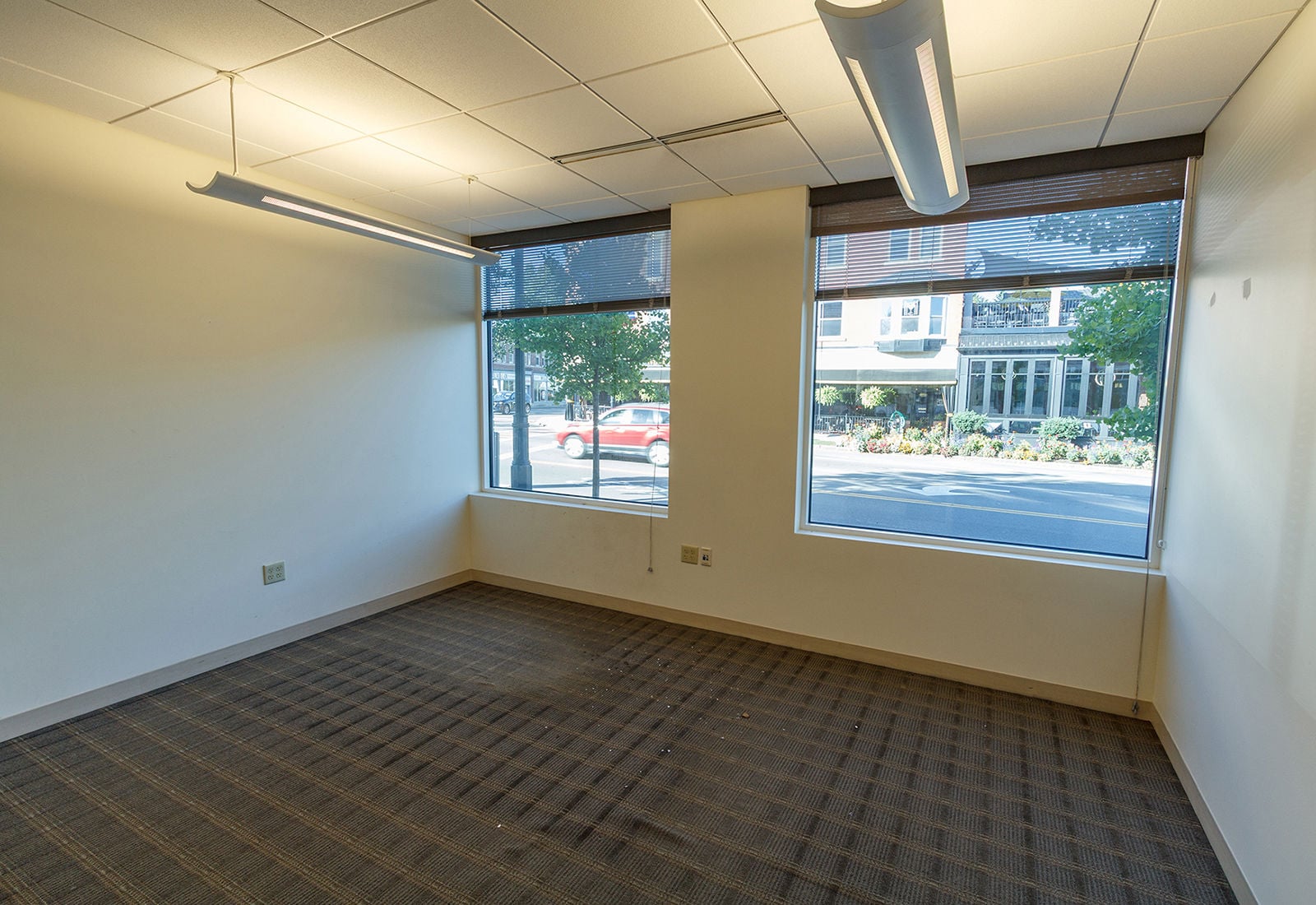 6506 E Quaker_Orchard Park_8790_1600px