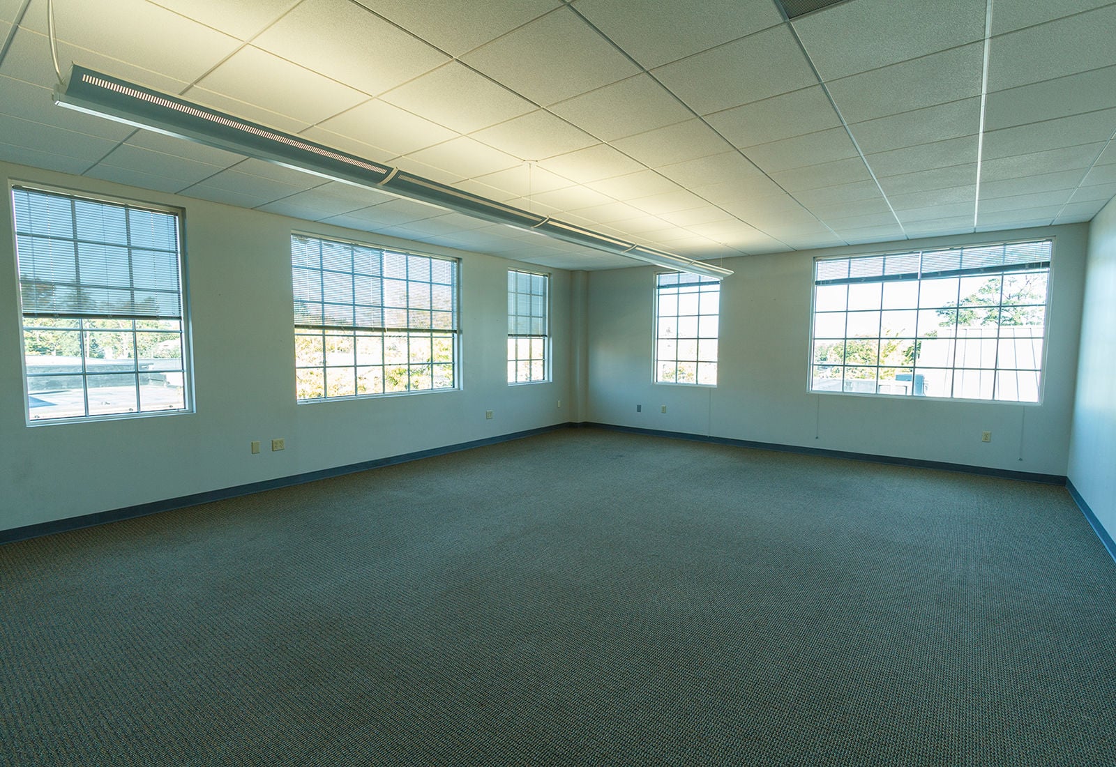 6506 E Quaker_Orchard Park_8814_1600px