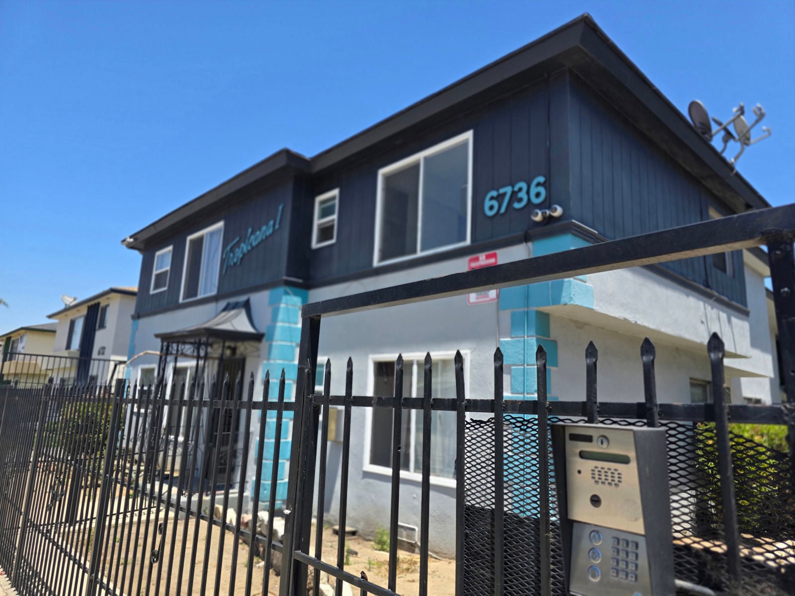 Part of 41-Unit Portfolio w/ 6121 Crenshaw Bl. 6736 West Boulevard - Image 4