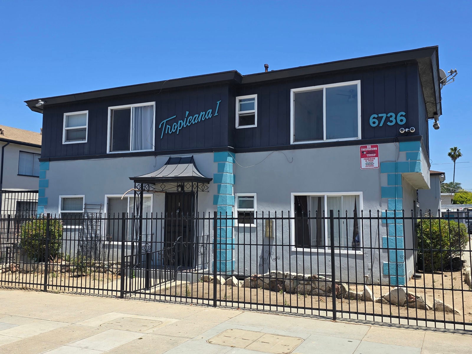 Part of 41-Unit Portfolio w/ 6121 Crenshaw Bl. 6736 West Boulevard - Image 2