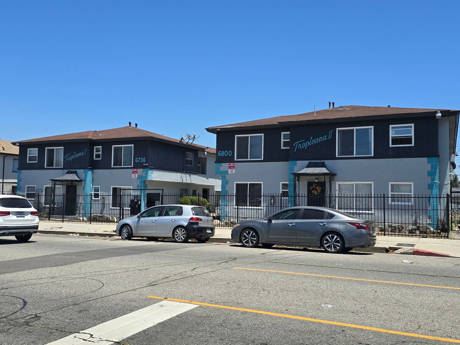 Part of 41-Unit Portfolio w/ 6121 Crenshaw Bl. 6736 West Boulevard - Image 1