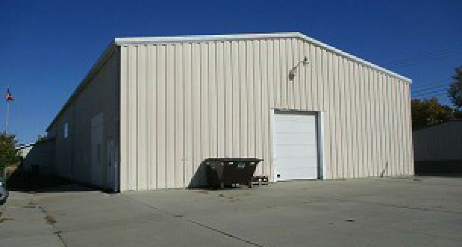 MAIN STREET LOCATION IN TEKAMAH WAREHOUSE WITH OFFICE 707 South 13th Street - Image 4