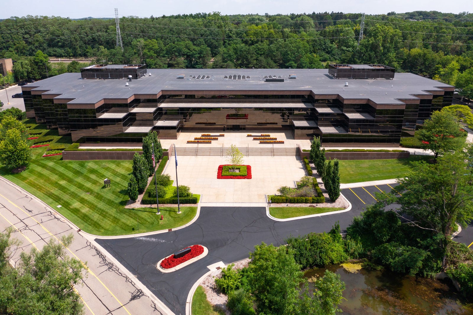 100 Bloomfield Hills Parkway - Image 2