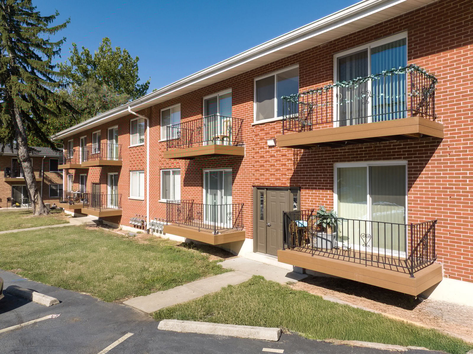 UniversityVillaApts-18- EDIT