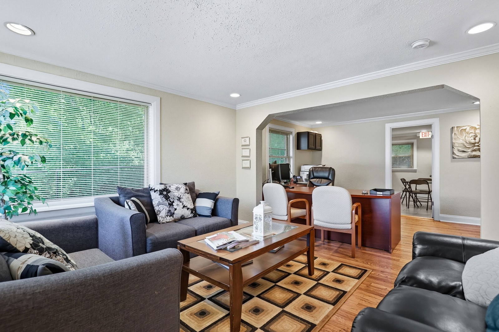 UniversityVillaApts-20