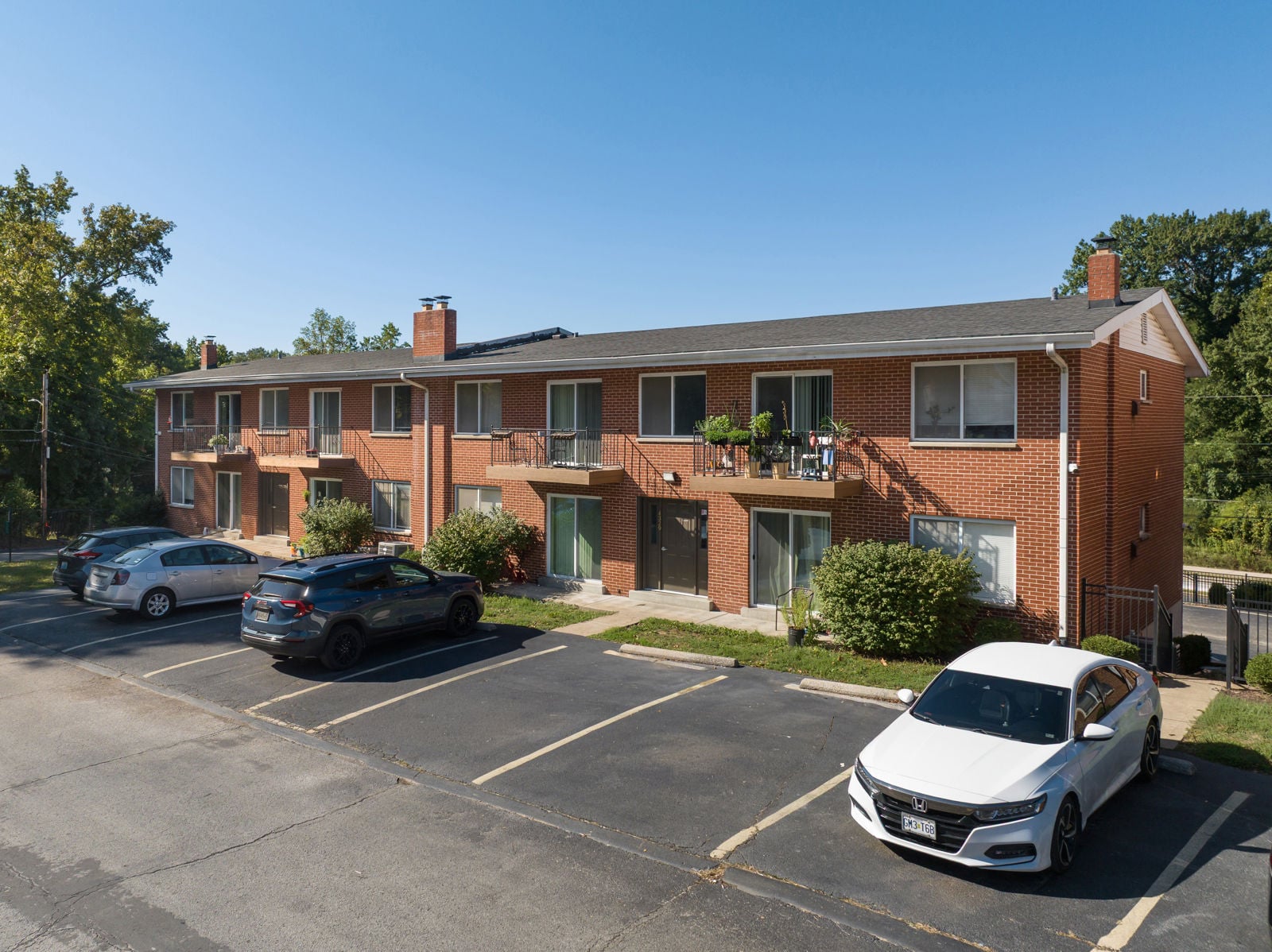 UniversityVillaApts-13 - edit