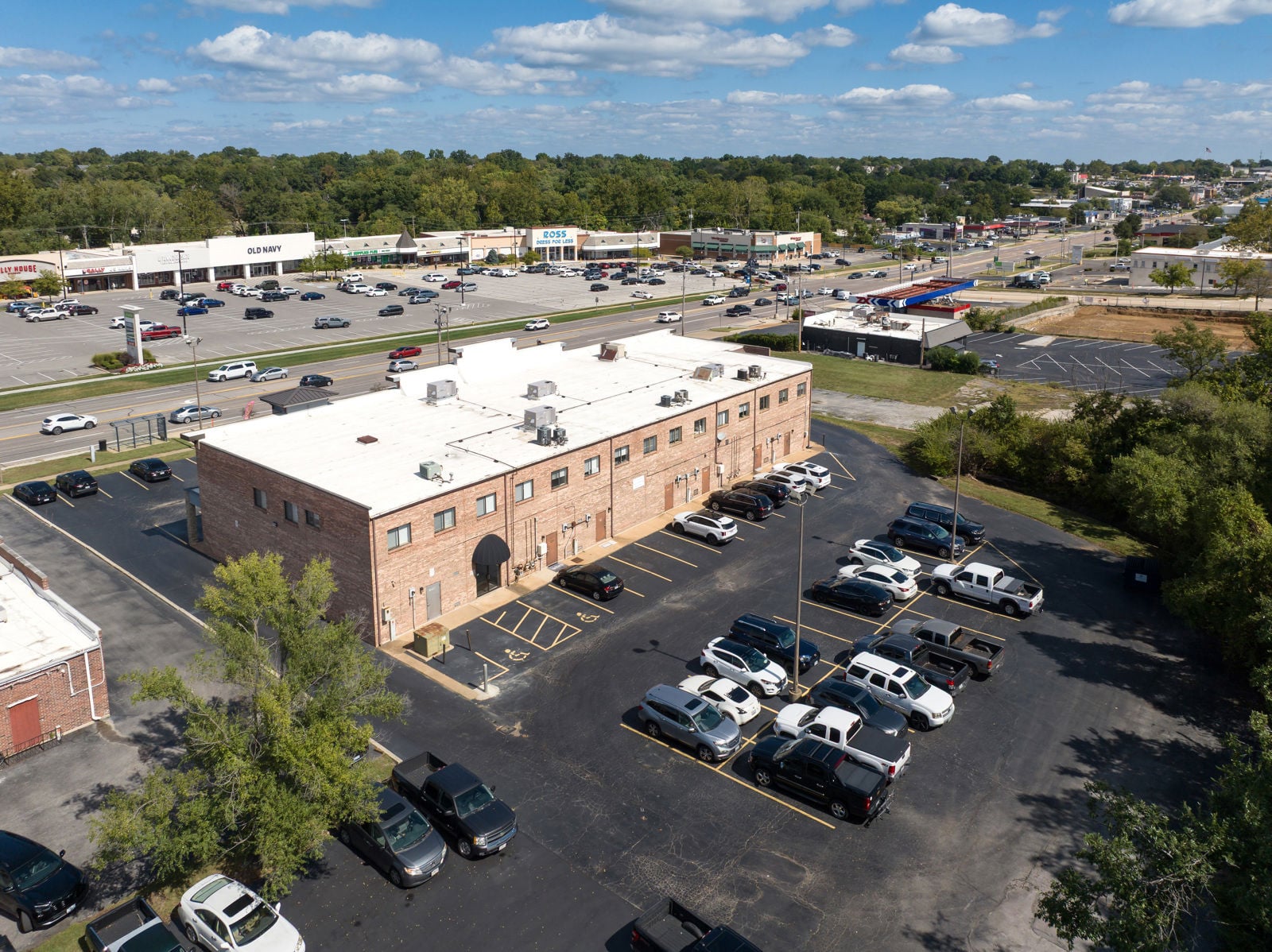 15320ManchesterRd-19