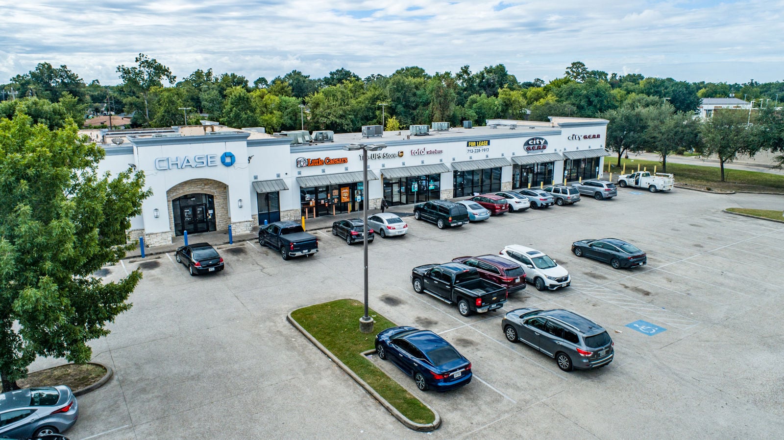 Trail Shopping Plaza