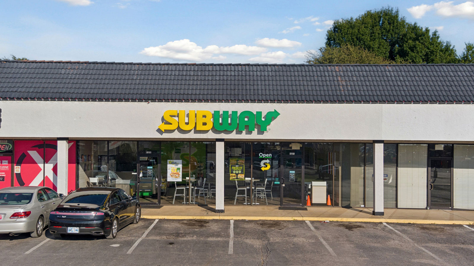 05-120_723 W Danforth Rd