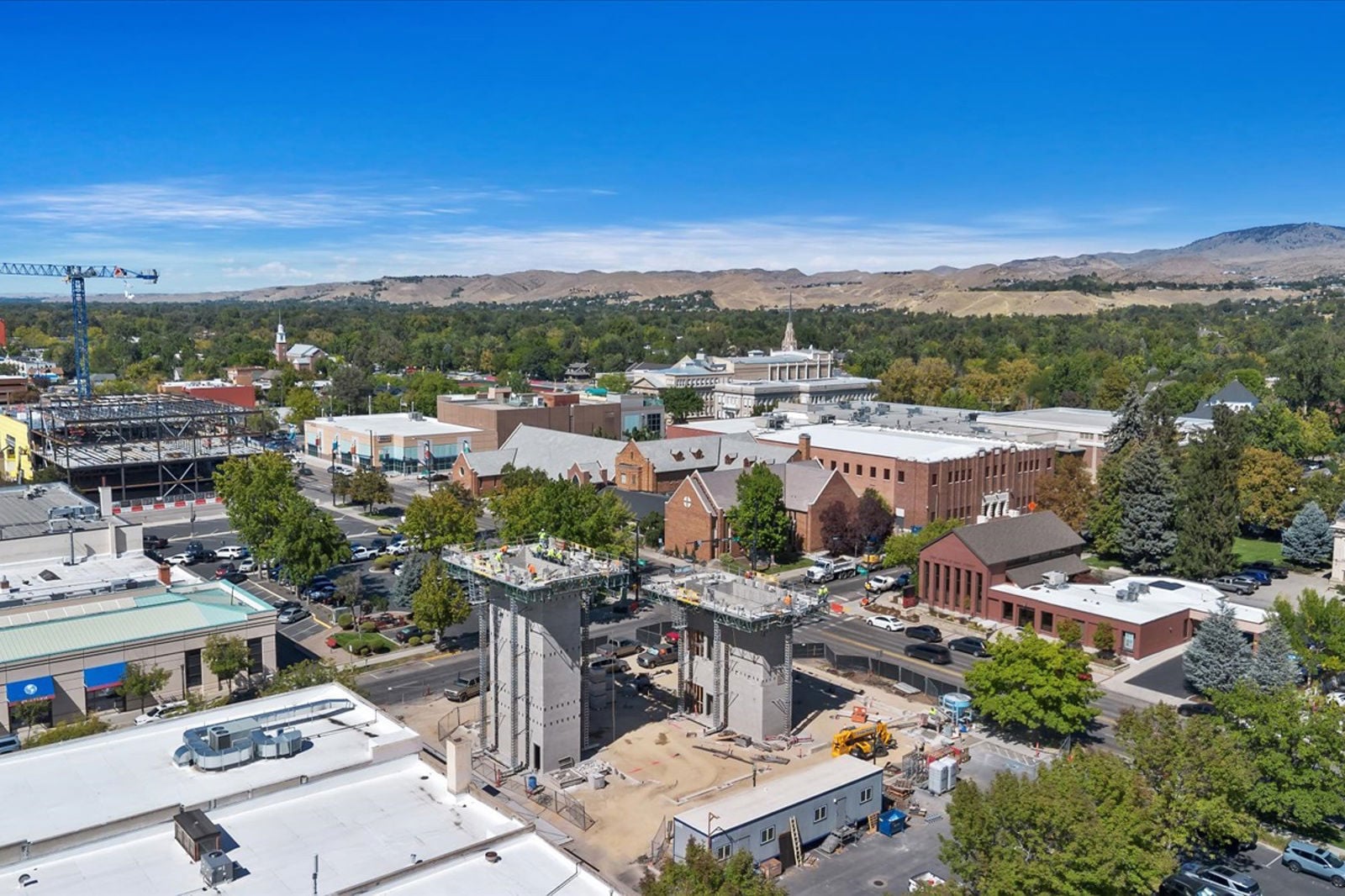 04-821 W State St_004