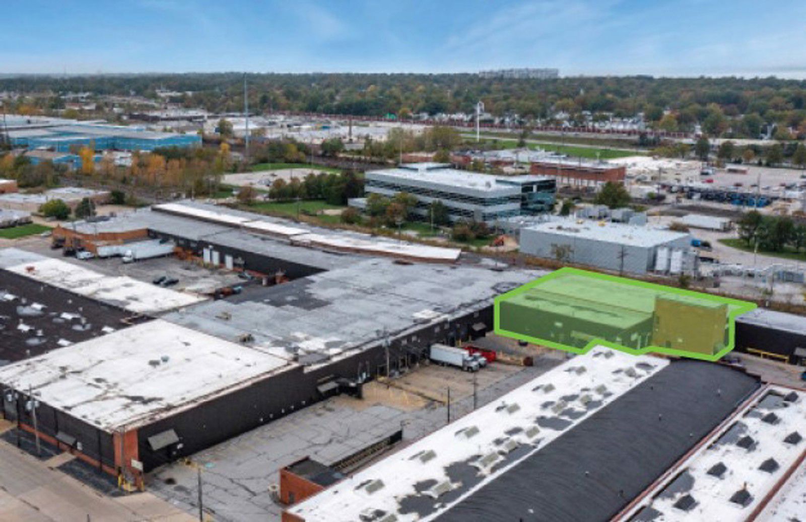 WAREHOUSE OR MANUFACTURING SPACE - 16,665 SF AVAILABLE  29315 Clayton Avenue - Image 2