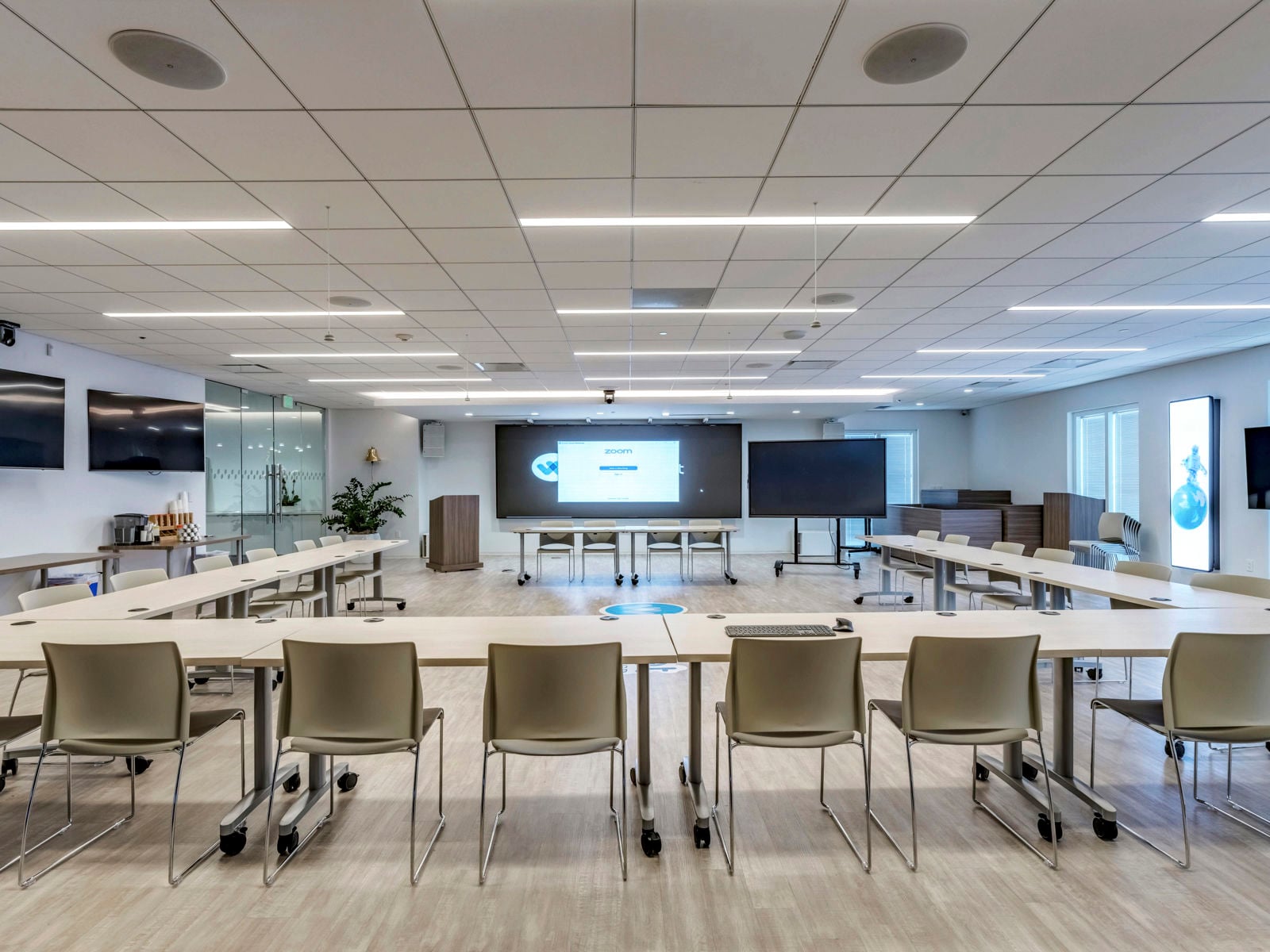 2701SLeJeuneInt_20-edited