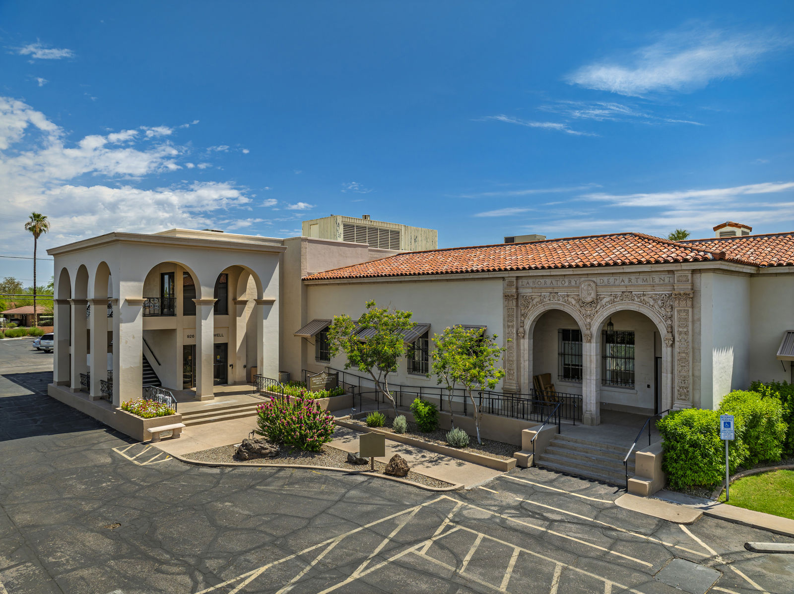 926 E McDowell Rd_23