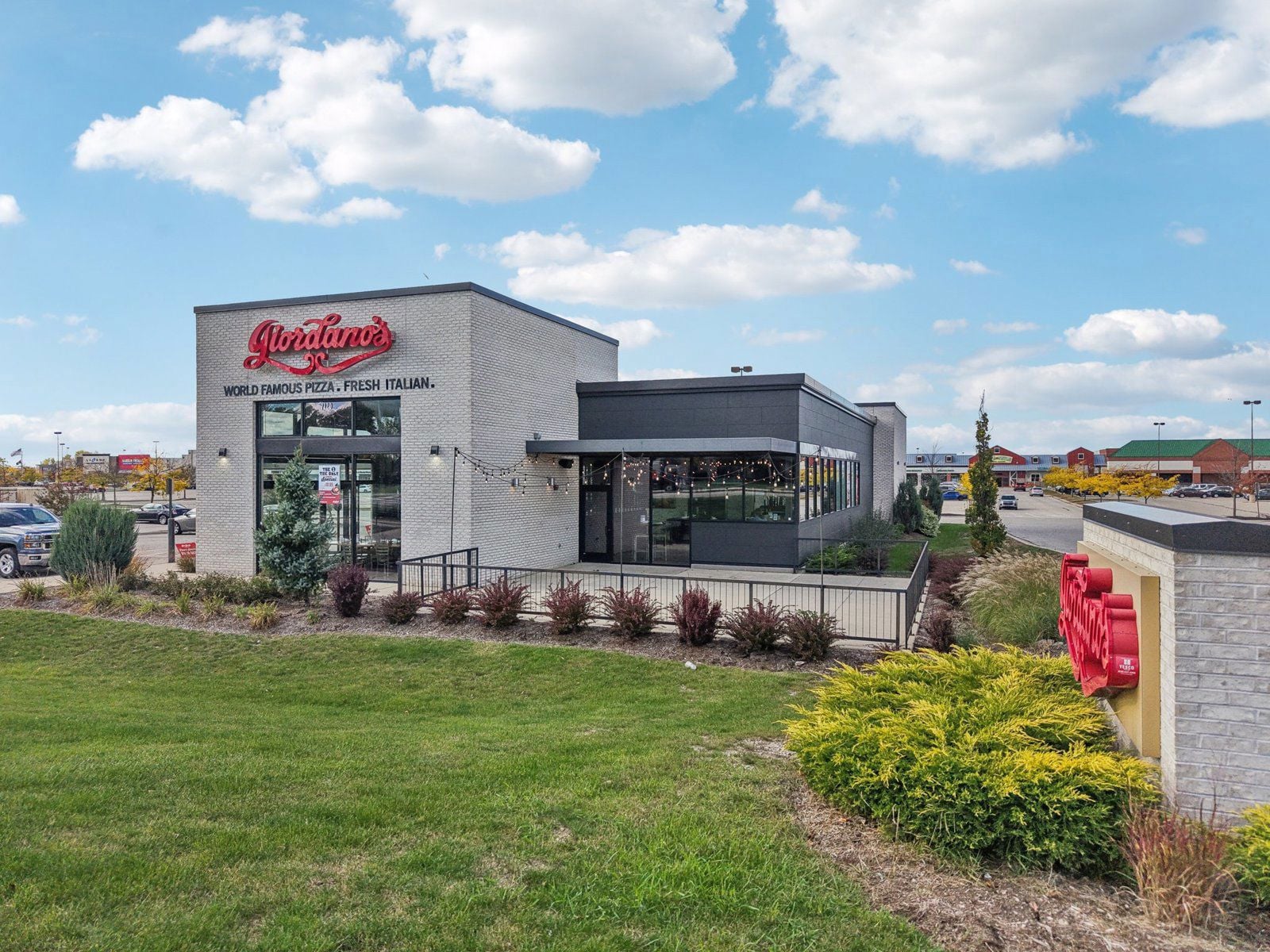 9-web-or-mls-Green Bay Rd-S2410-009