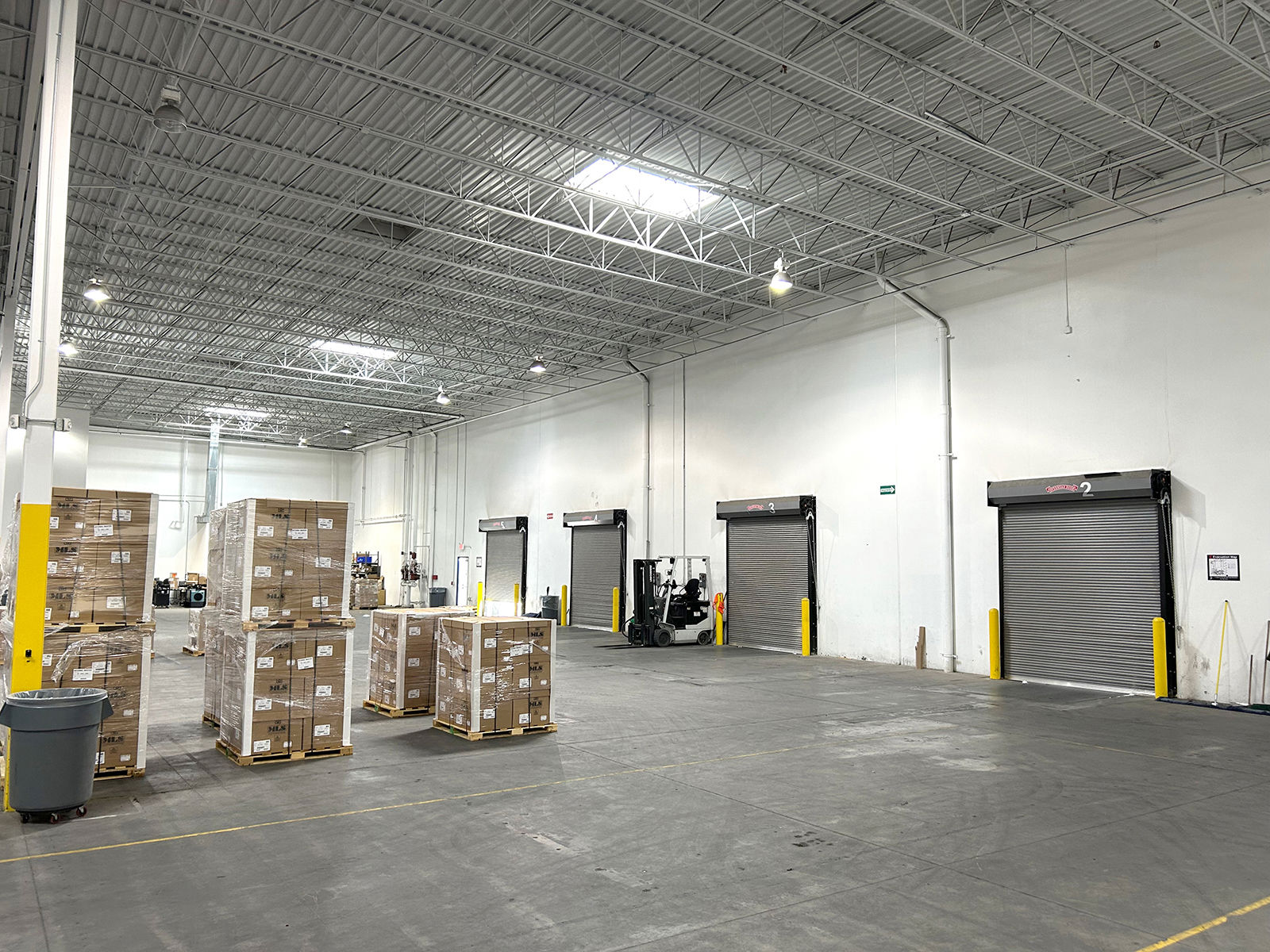 Lacriox Sublease - 1390 Don Haskins - Interior Docks