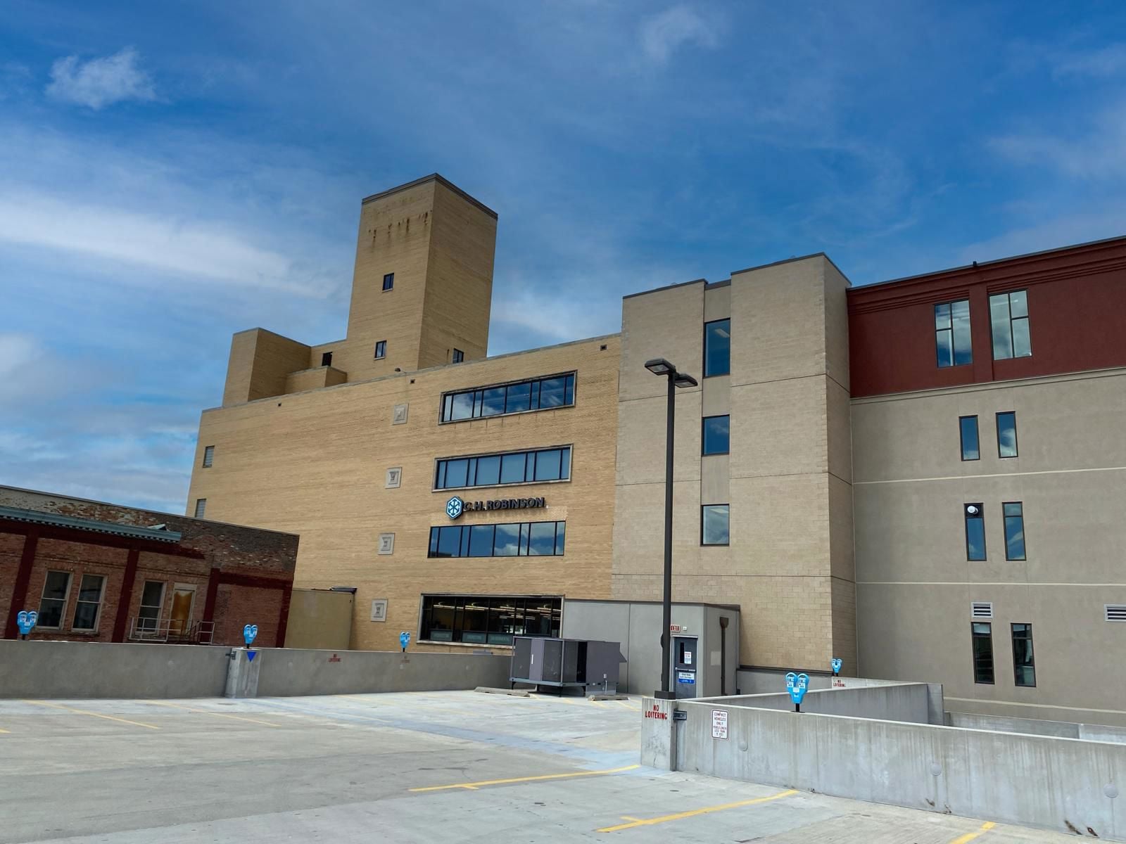 115 Pine Street - Exterior Parking (2)