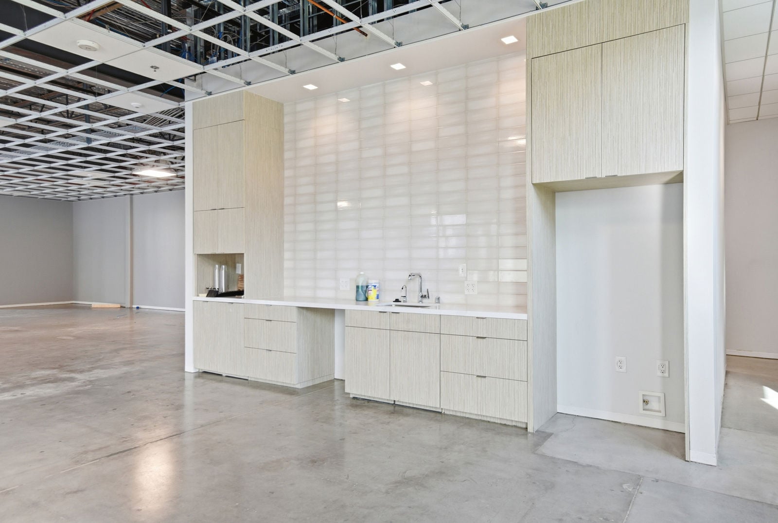 3085 N Hollywood Way, Unit 2-A, Burbank, CA (50 of 56).JPG