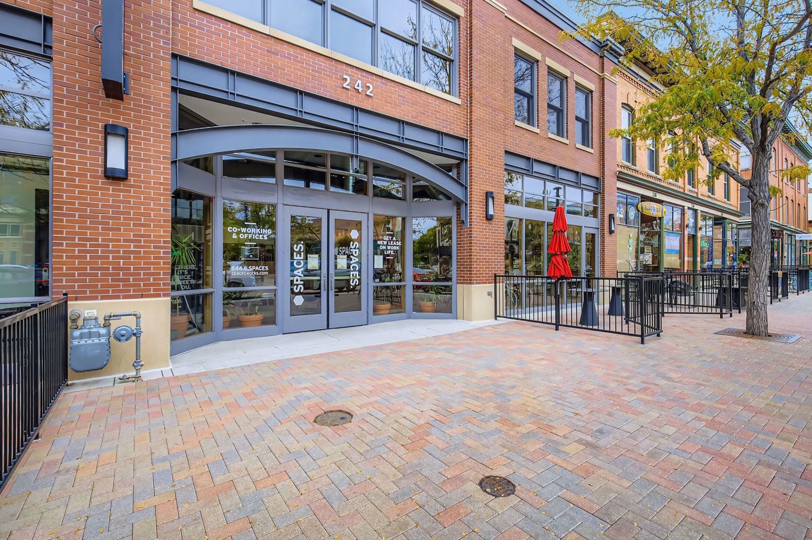 242 Linden St - Web Quality - 002 - 02 Exterior Front