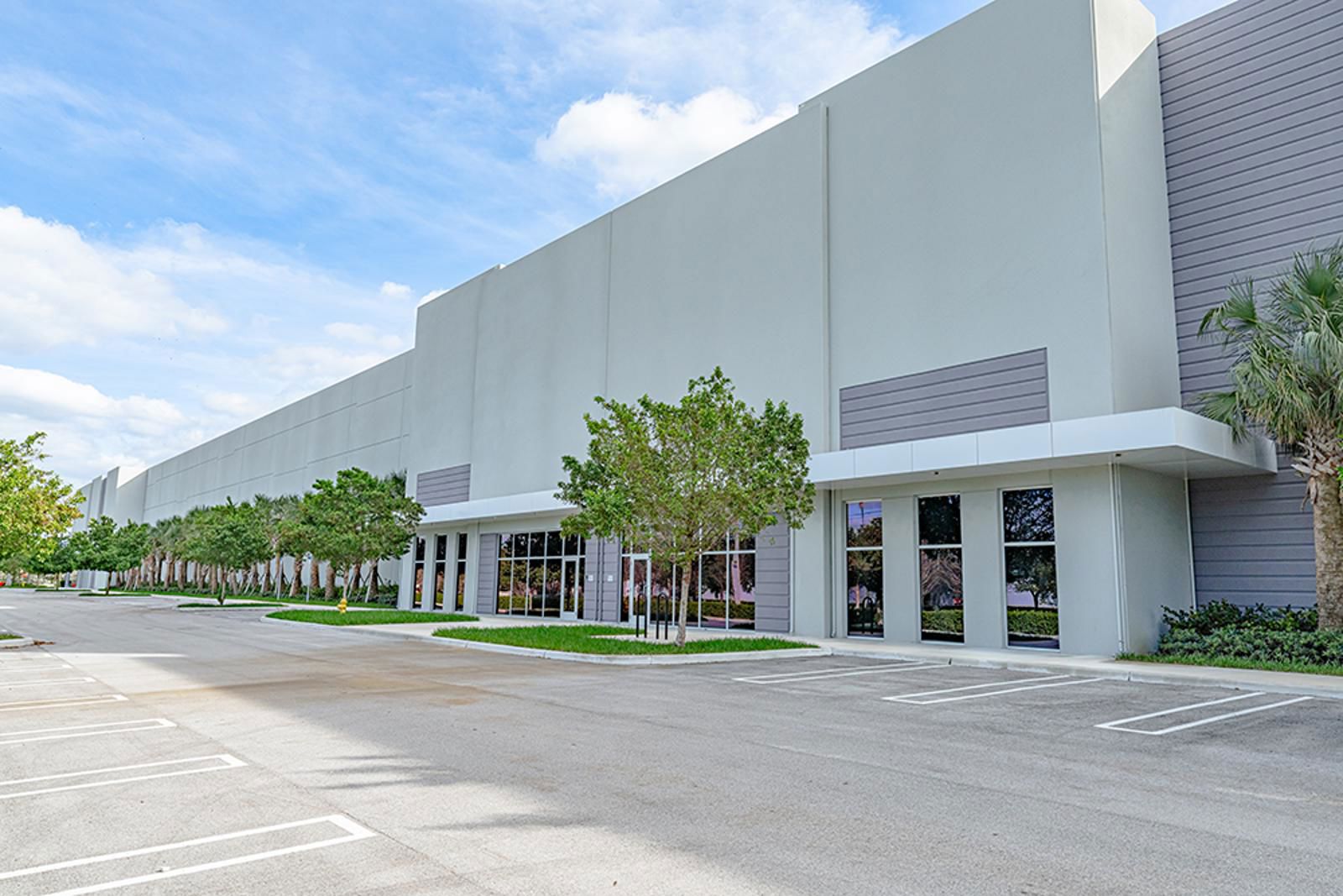 Exterior_12000NW39St_CS_12