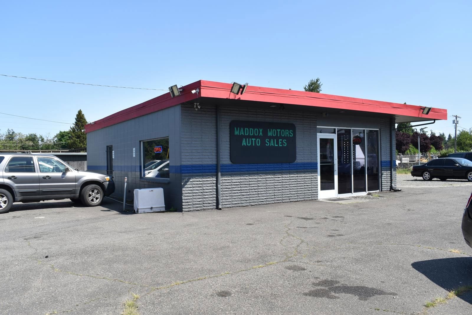 Leon Titus Cover Photo