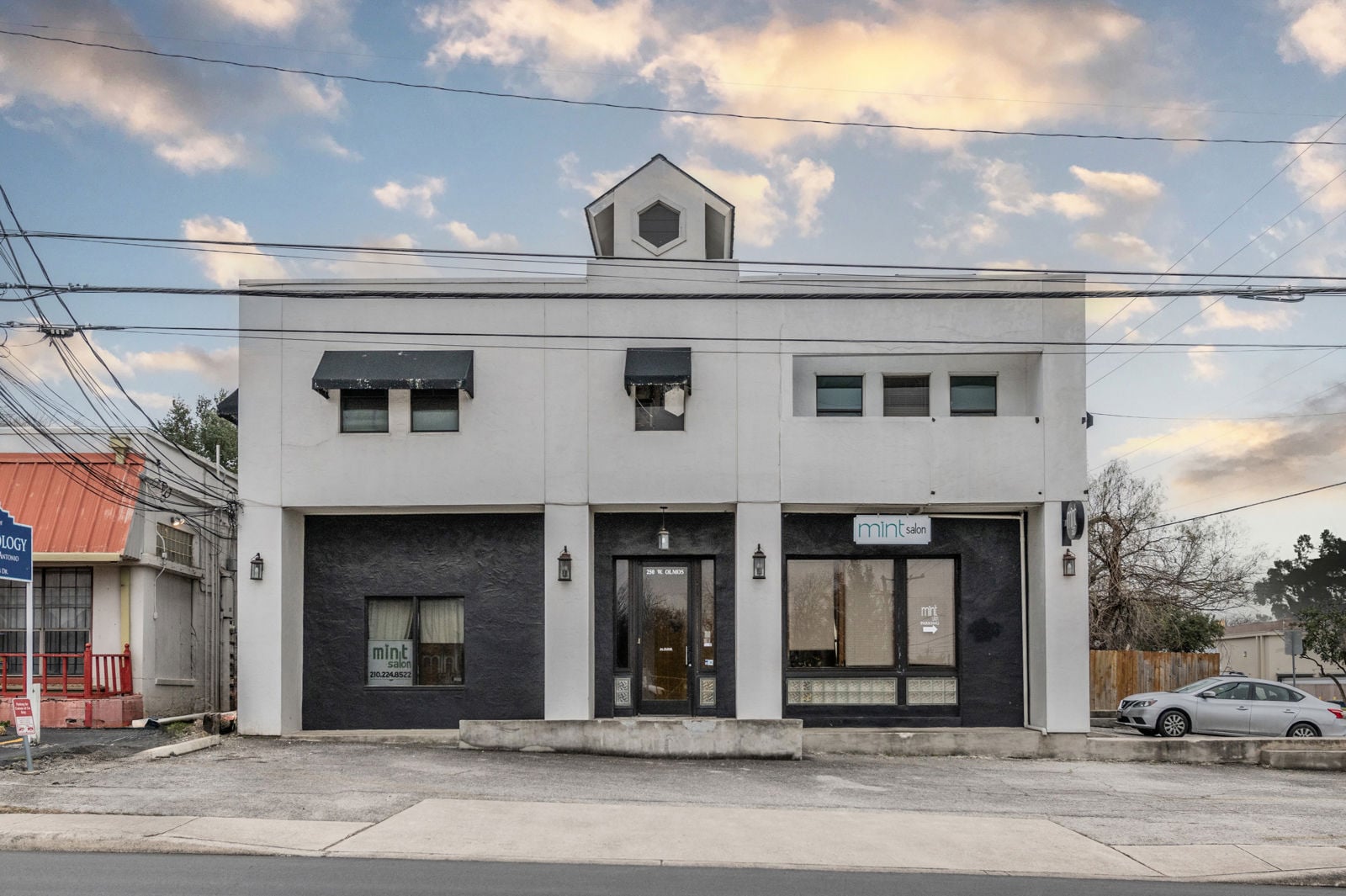 250 W Olmos Front II