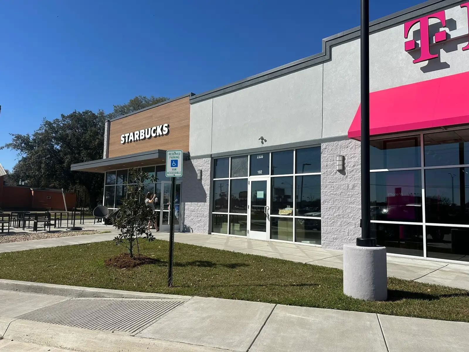 strip-center-space-for-lease-0960678