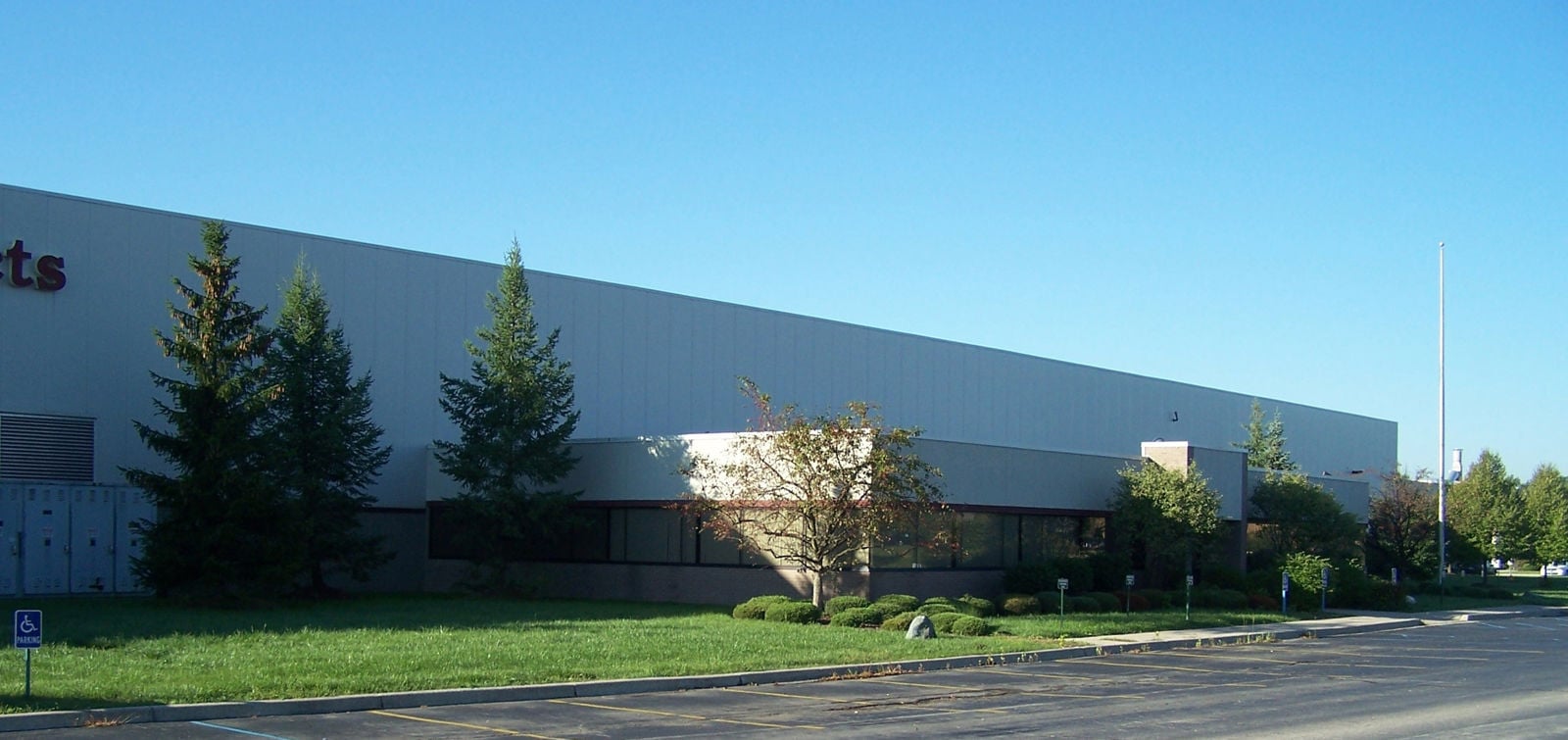 699 James L. Hart Parkway_main photo.JPG