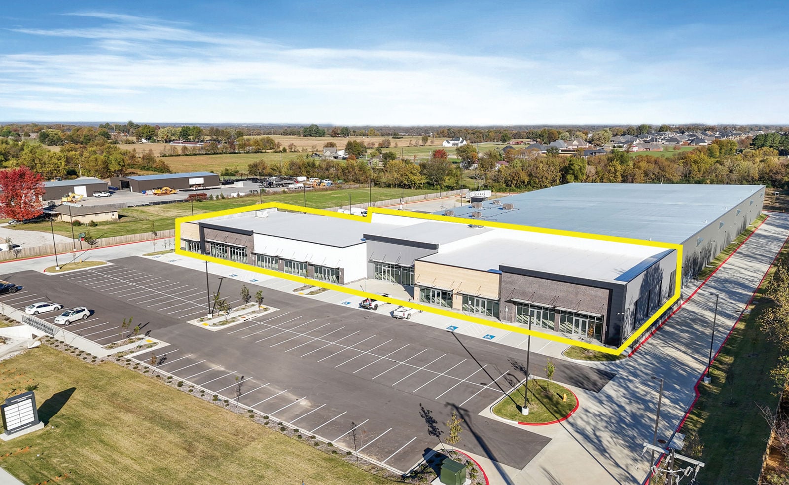 Tontitown Plaza - Retail 516 West Henri De Tonti Boulevard - Image 2