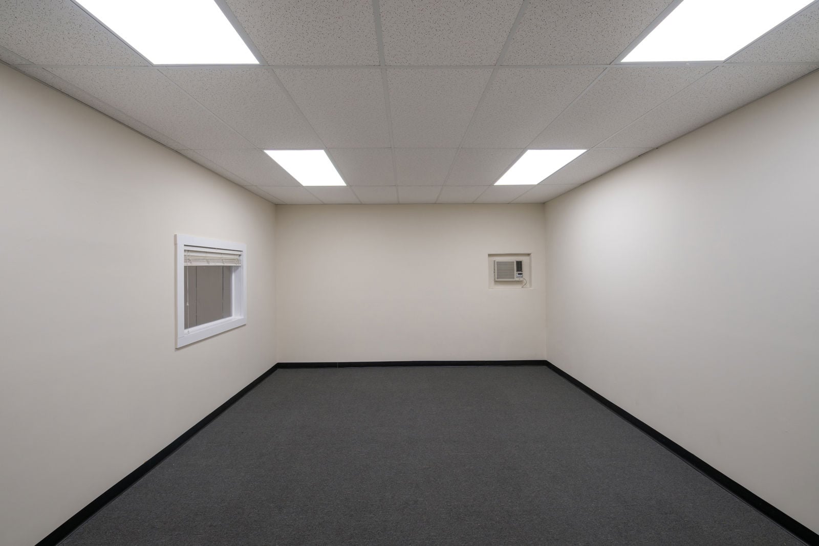 CBRE - 3028 Mercury Road-4330